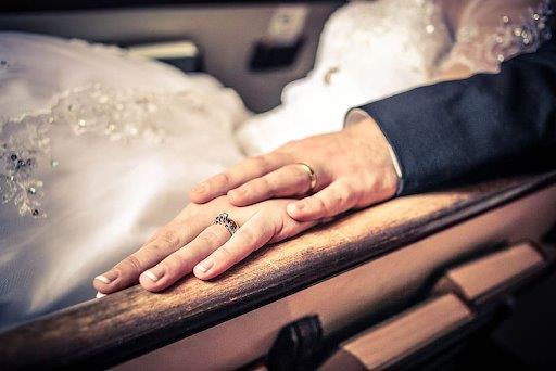 wedding-hands