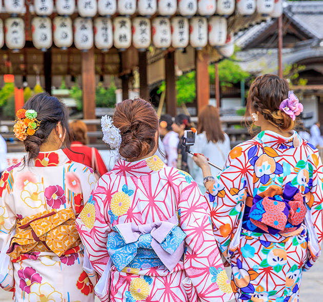 Vibrant Celebrations- 5 Fascinating Holiday Traditions in Asia